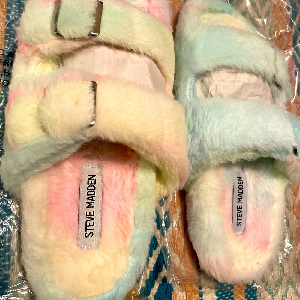 Unique, Brand new steven madden slippers ❤️‍🔥🫶🏽